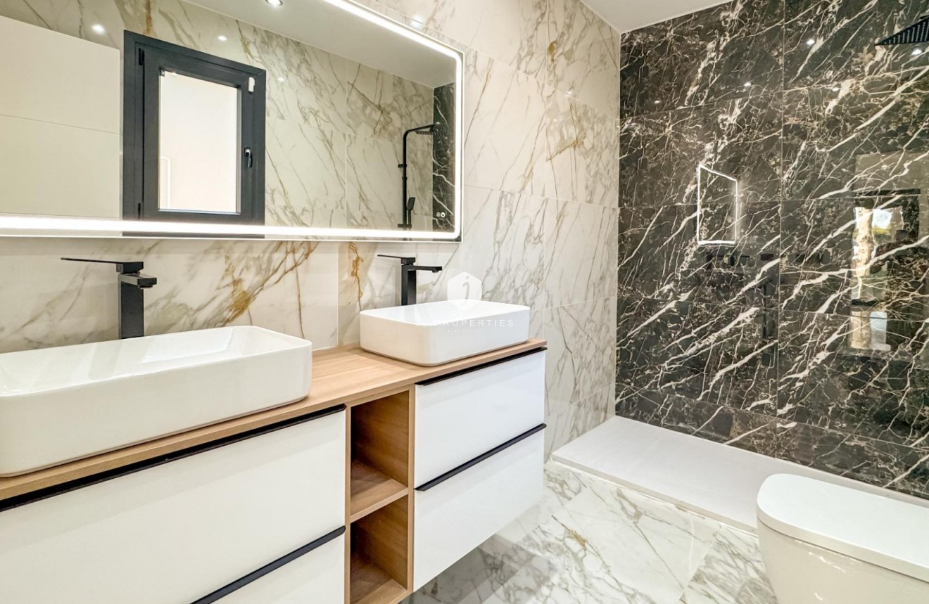 Aus zweiter Hand - Villa -
Torrevieja - Los Balcones - Los Altos del Edén