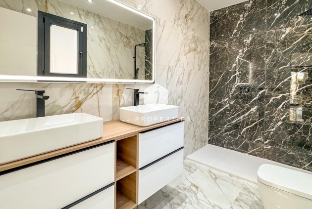 Aus zweiter Hand - Villa -
Torrevieja - Los Balcones - Los Altos del Edén