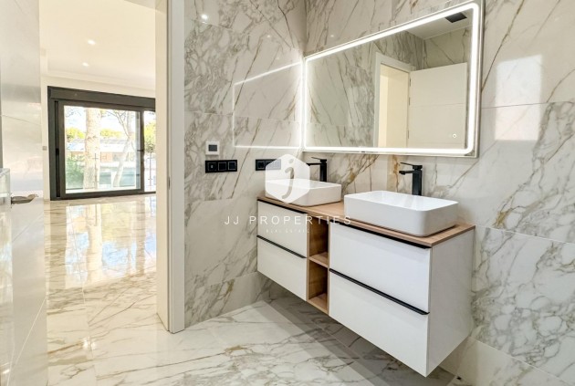 Aus zweiter Hand - Villa -
Torrevieja - Los Balcones - Los Altos del Edén