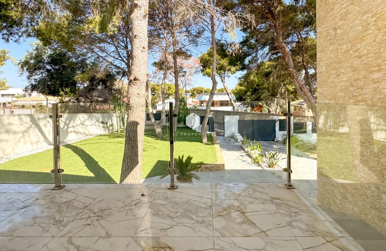 Aus zweiter Hand - Villa -
Torrevieja - Los Balcones - Los Altos del Edén