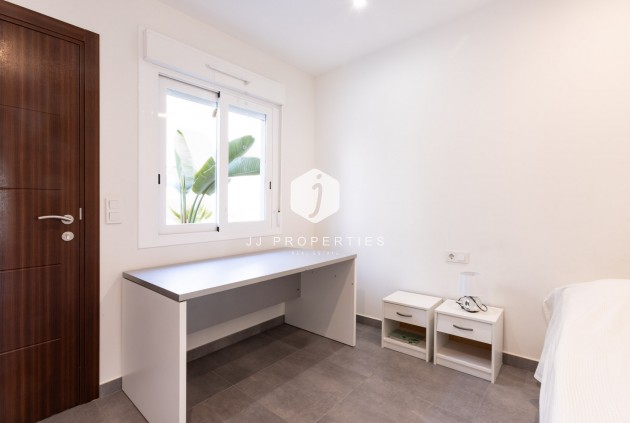 Segunda mano - Bungalow -
Torrevieja - Costa Blanca