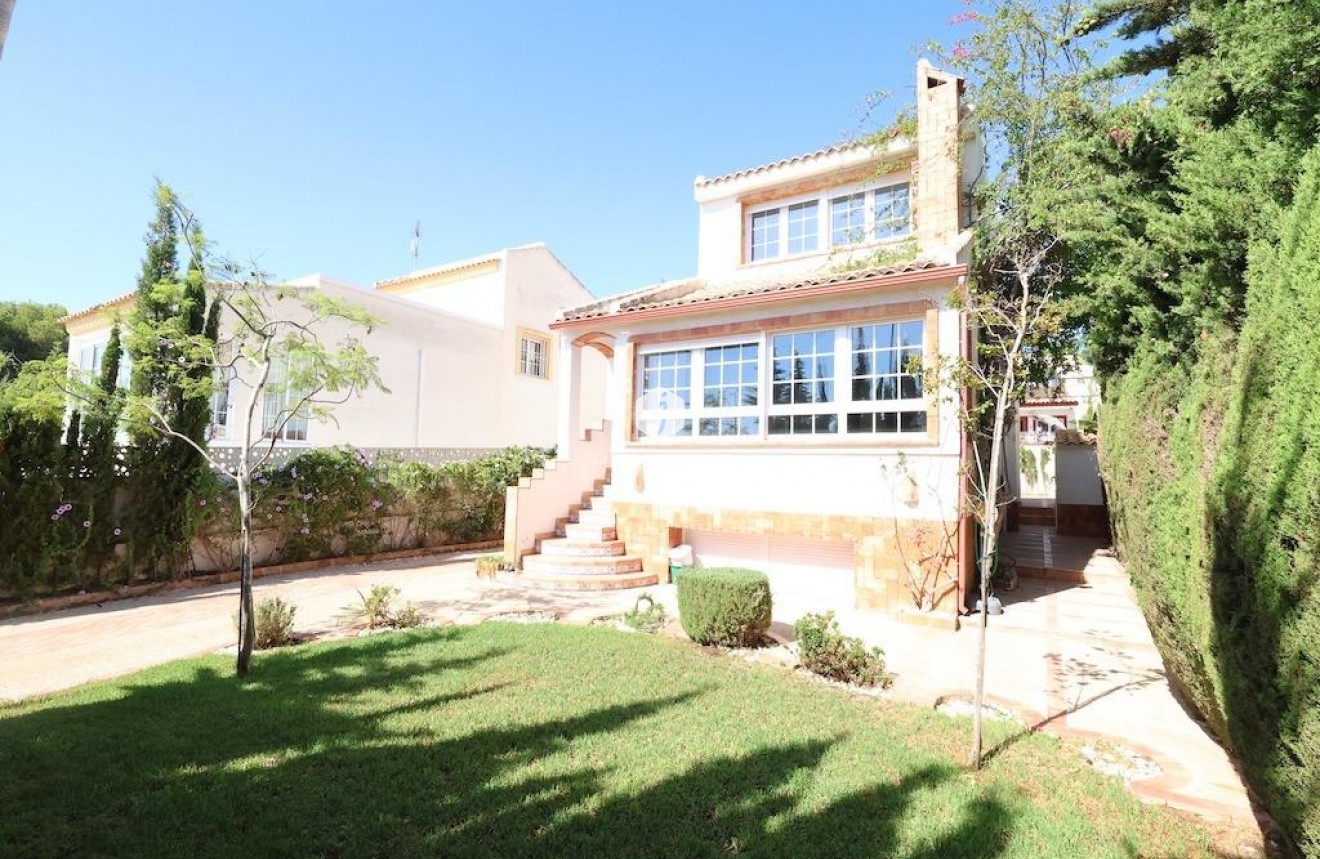 Segunda mano - Villa -
Orihuela Costa - Costa Blanca