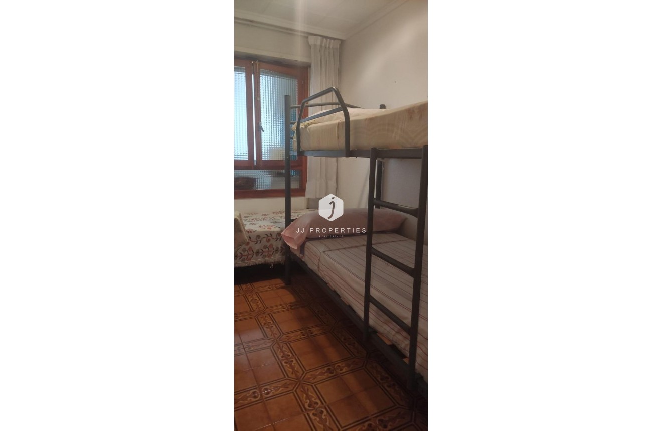 D'occasion - Duplex -
Torrevieja - Playa de los Naufragos