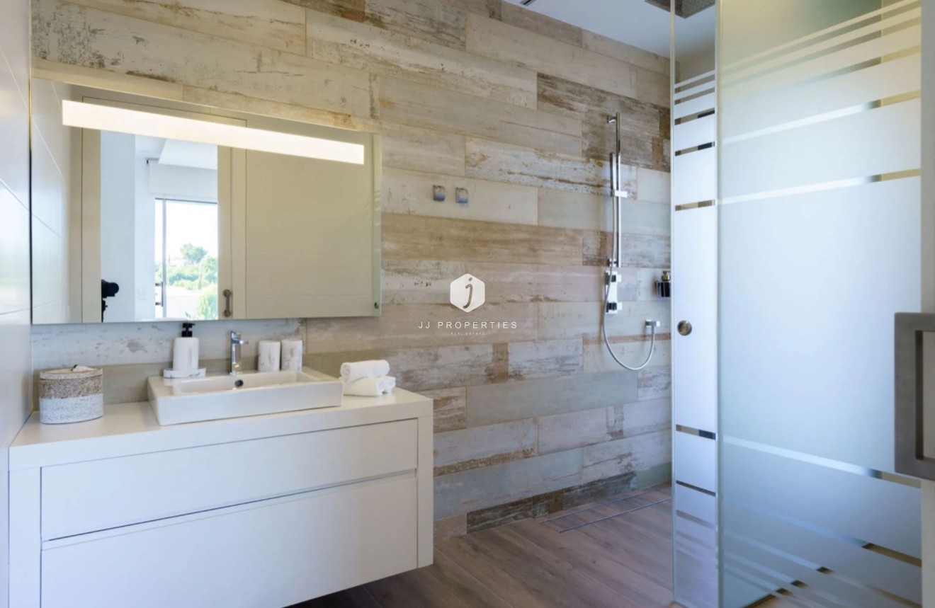 Segunda mano - Villa -
San Miguel de Salinas - Inland