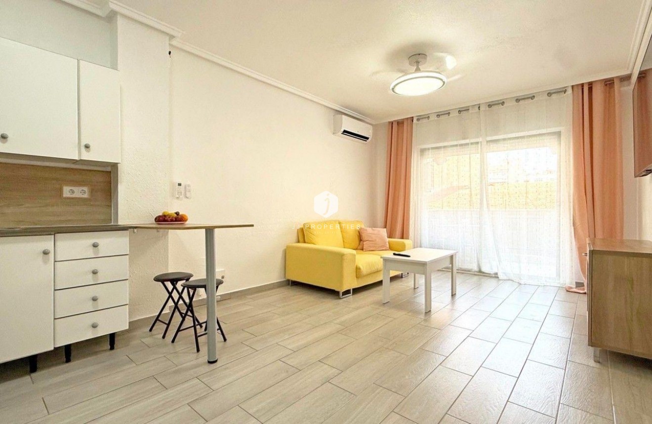 Segunda mano - Apartamento / piso -
Torrevieja - Playa del Cura