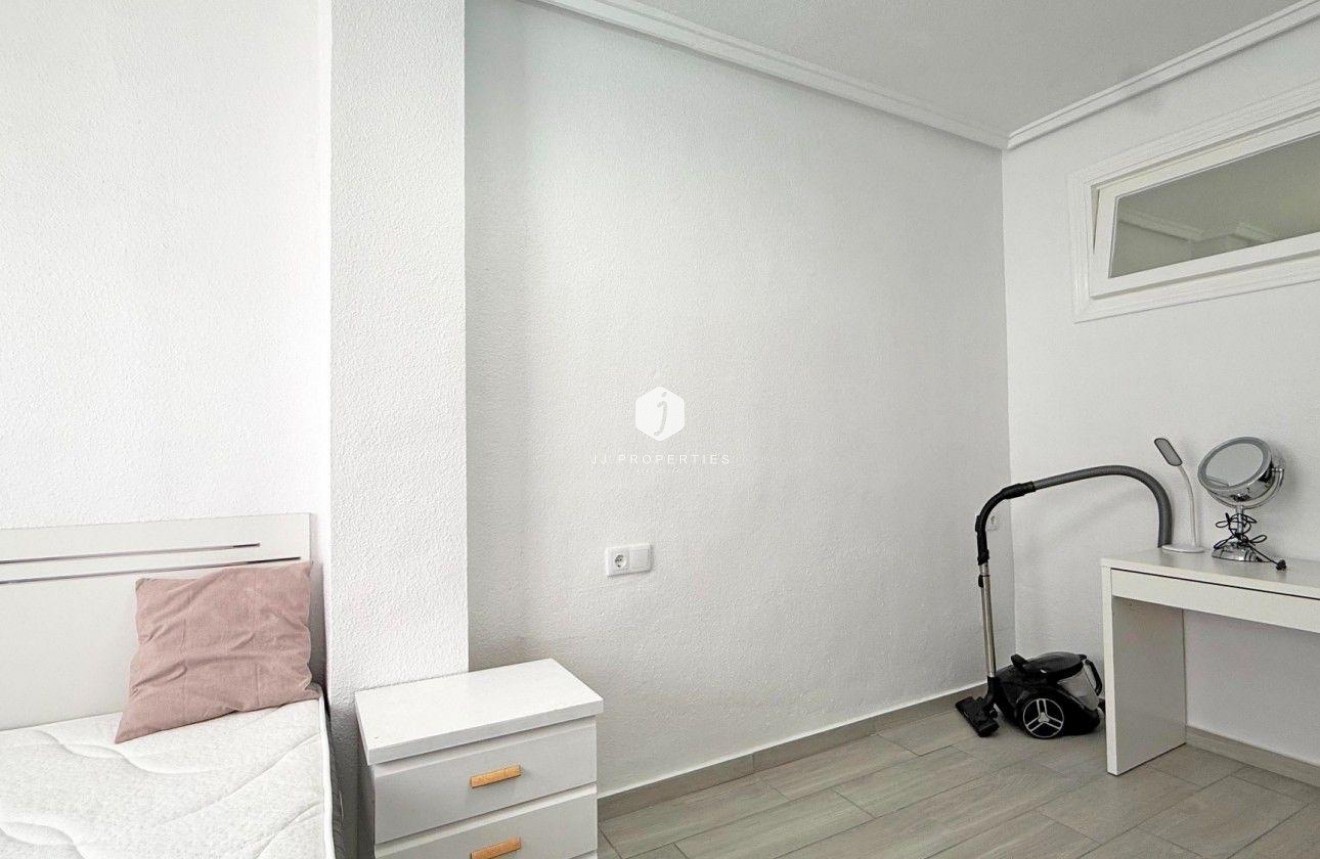 Segunda mano - Apartamento / piso -
Torrevieja - Playa del Cura