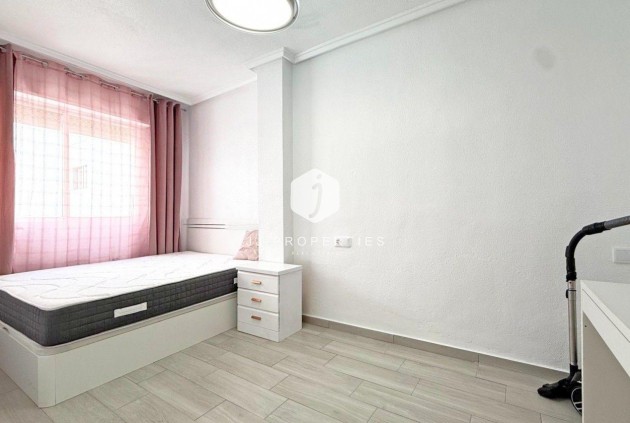 Segunda mano - Apartamento / piso -
Torrevieja - Playa del Cura