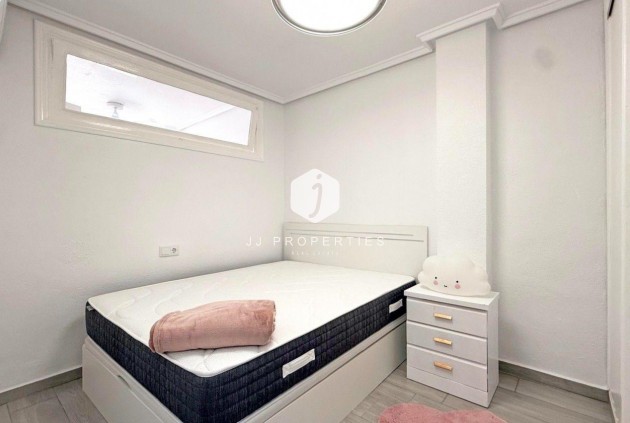 Segunda mano - Apartamento / piso -
Torrevieja - Playa del Cura