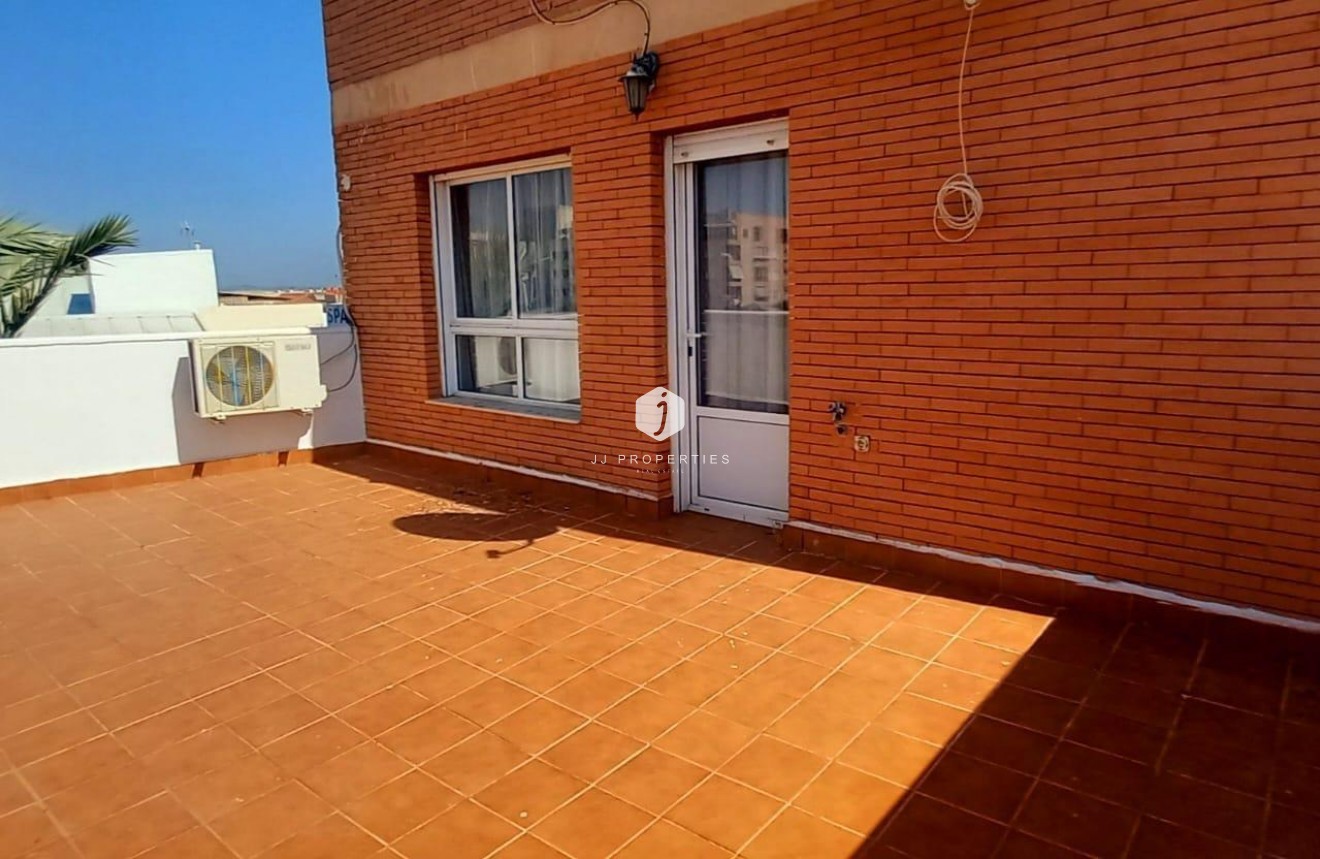 Z drugiej ręki - Szalet -
Torrevieja - Nueva Torrevieja