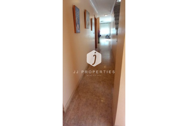 Z drugiej ręki - Szalet -
Torrevieja - Nueva Torrevieja