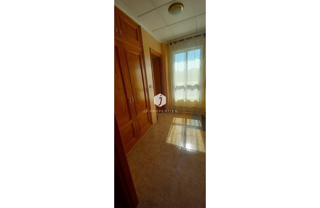 Z drugiej ręki - Szalet -
Torrevieja - Nueva Torrevieja