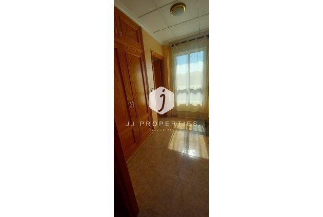 Z drugiej ręki - Szalet -
Torrevieja - Nueva Torrevieja