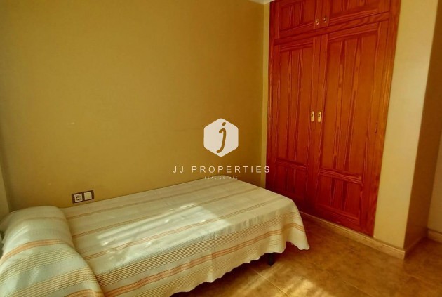 Z drugiej ręki - Szalet -
Torrevieja - Nueva Torrevieja