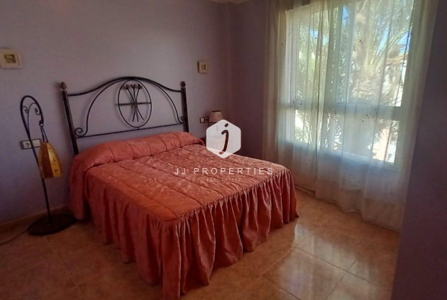 Z drugiej ręki - Szalet -
Torrevieja - Nueva Torrevieja