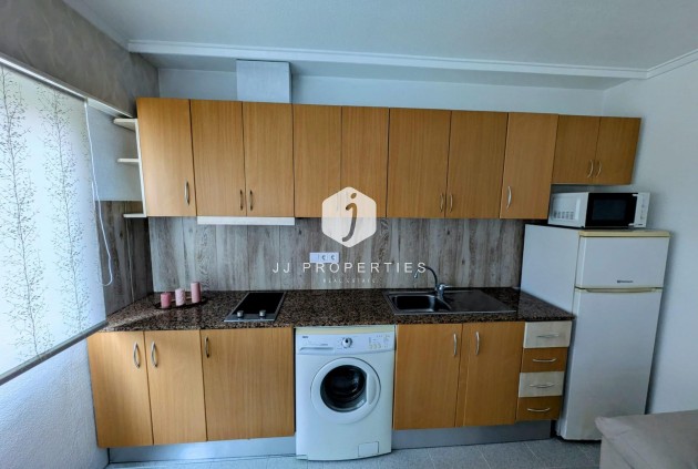 Tweedehands - Appartement / flat -
Torrevieja - Estacion de autobuses