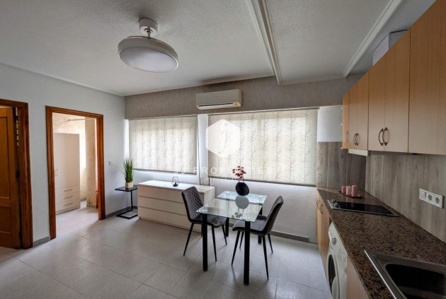 Tweedehands - Appartement / flat -
Torrevieja - Estacion de autobuses