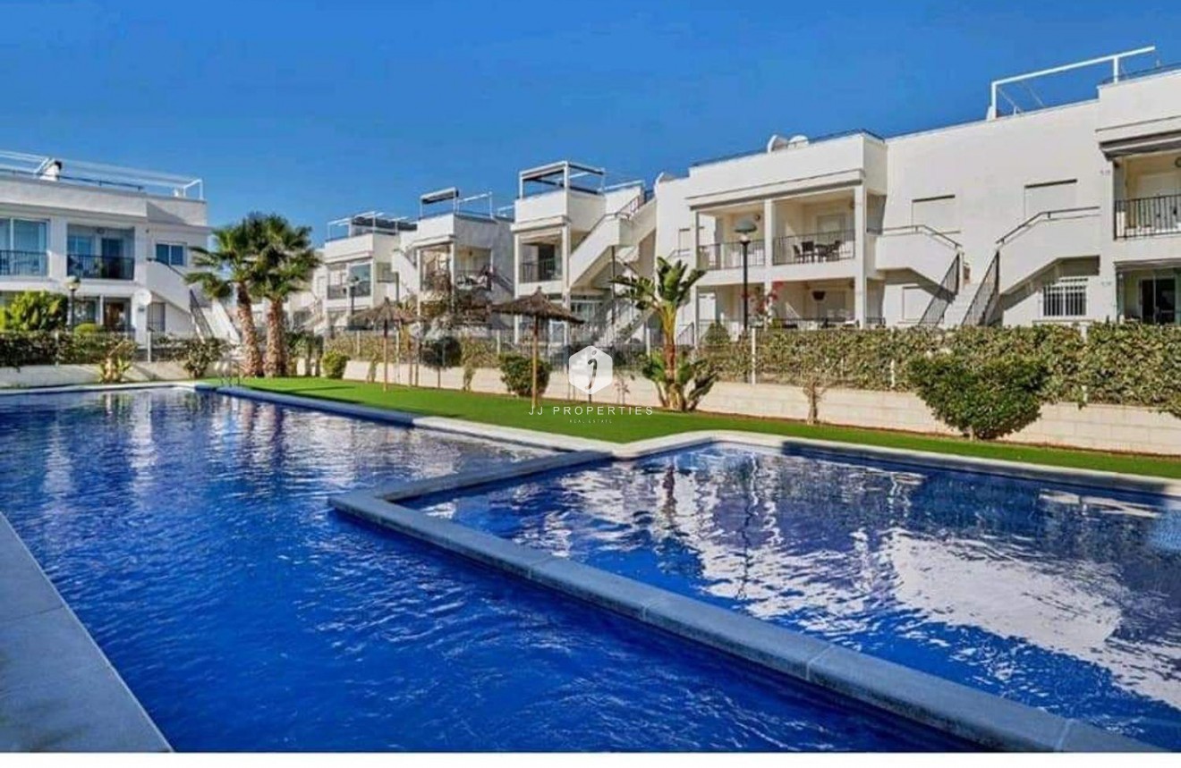 D'occasion - Bungalow -
Torrevieja - Parque Acuático - Sector 25