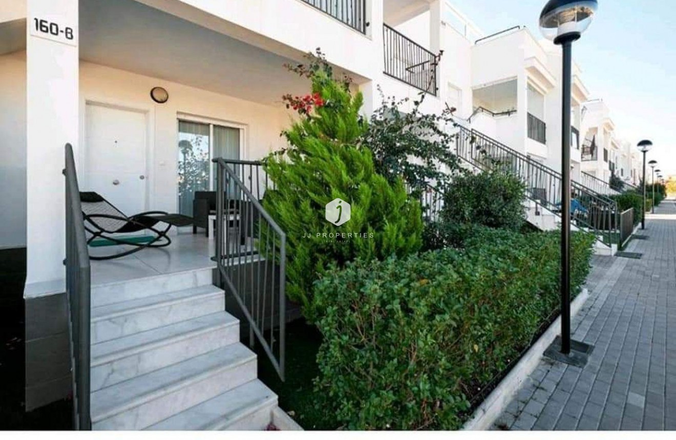 D'occasion - Bungalow -
Torrevieja - Parque Acuático - Sector 25