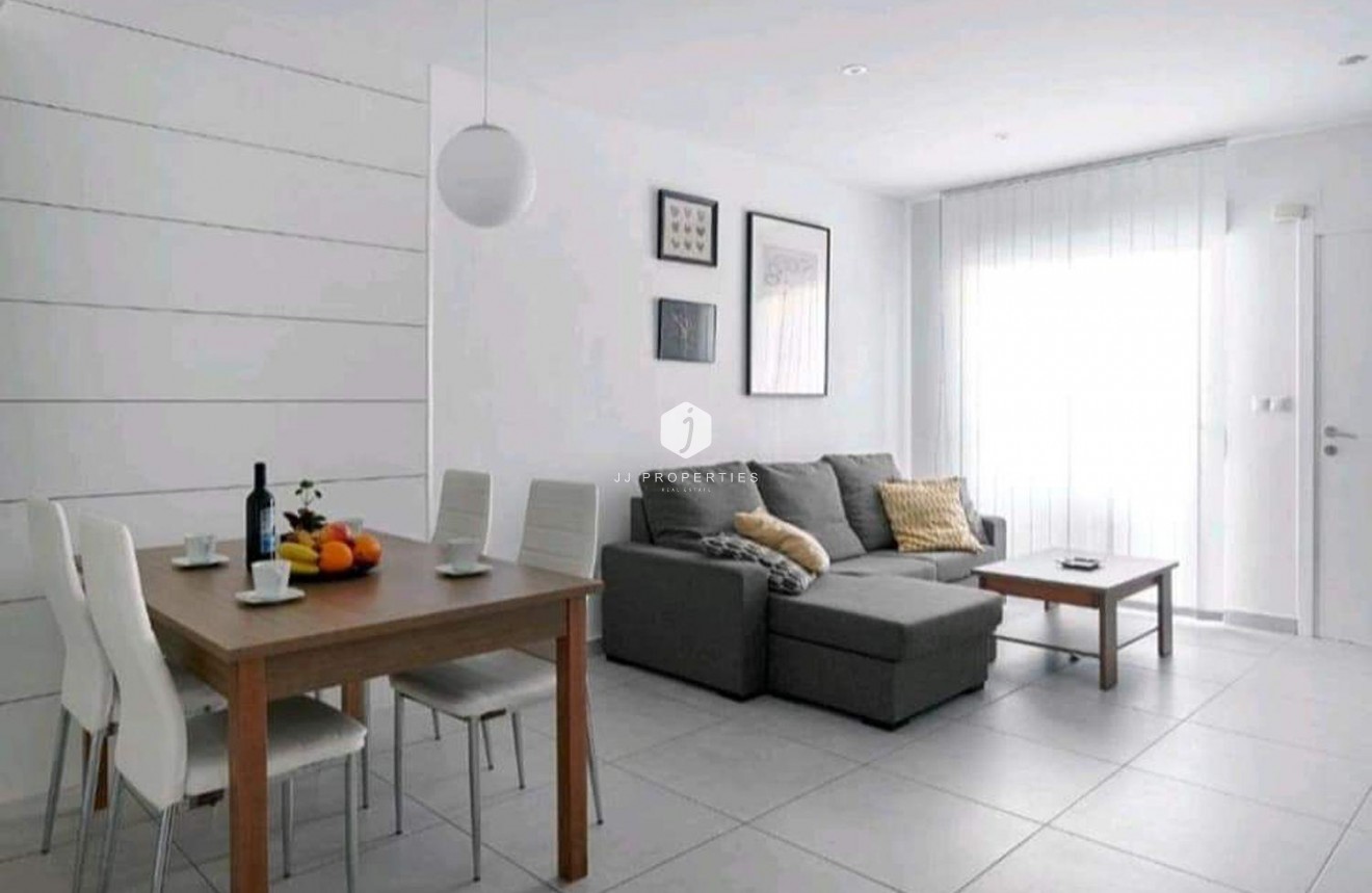 D'occasion - Bungalow -
Torrevieja - Parque Acuático - Sector 25