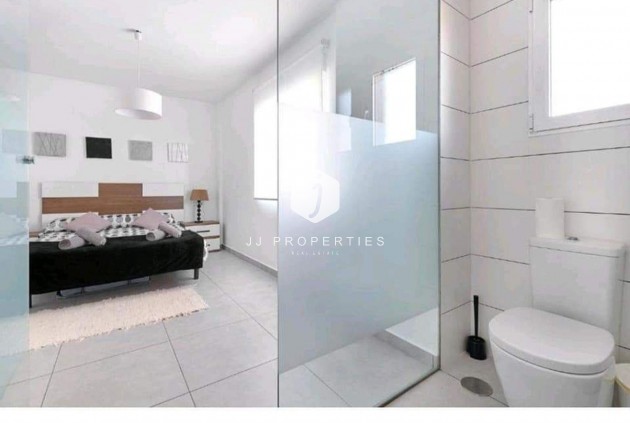 D'occasion - Bungalow -
Torrevieja - Parque Acuático - Sector 25