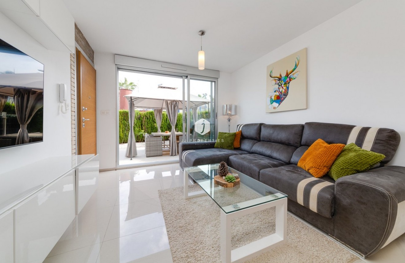 Segunda mano - Chalet -
Torrevieja - Sector 25