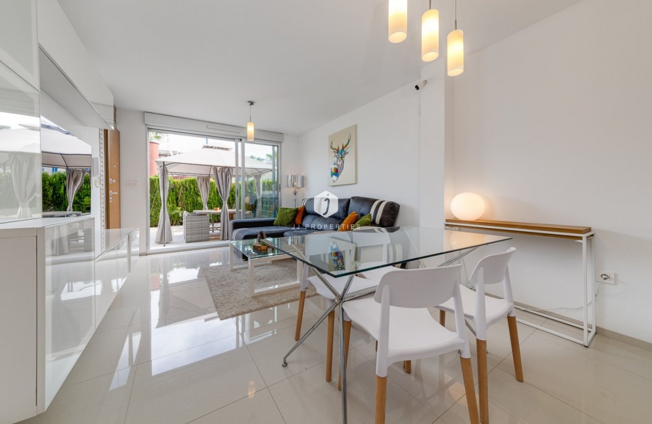 Segunda mano - Chalet -
Torrevieja - Sector 25