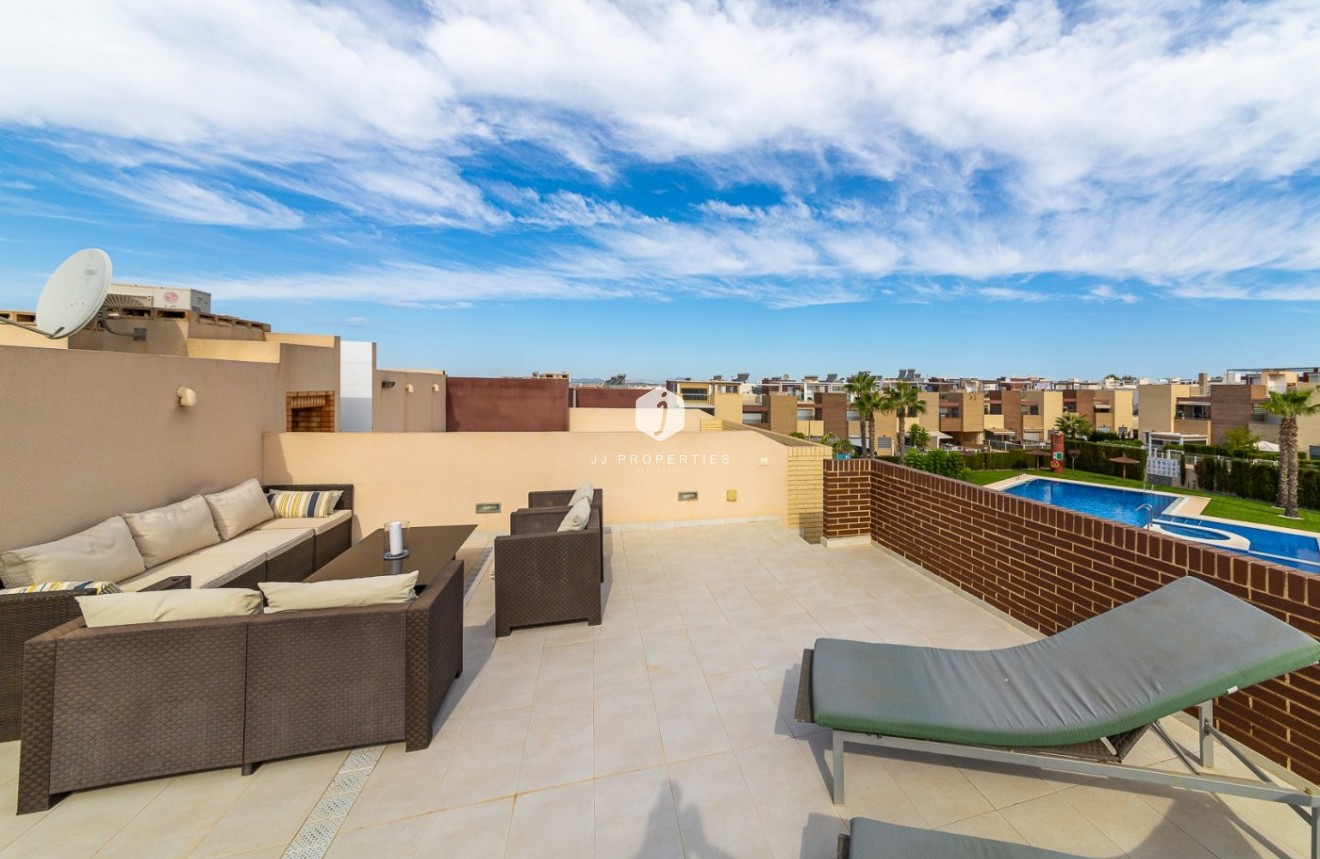 Segunda mano - Chalet -
Torrevieja - Sector 25