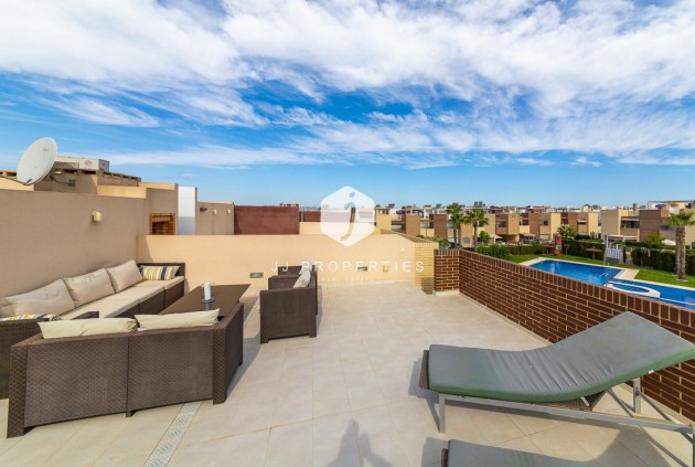 Segunda mano - Chalet -
Torrevieja - Sector 25