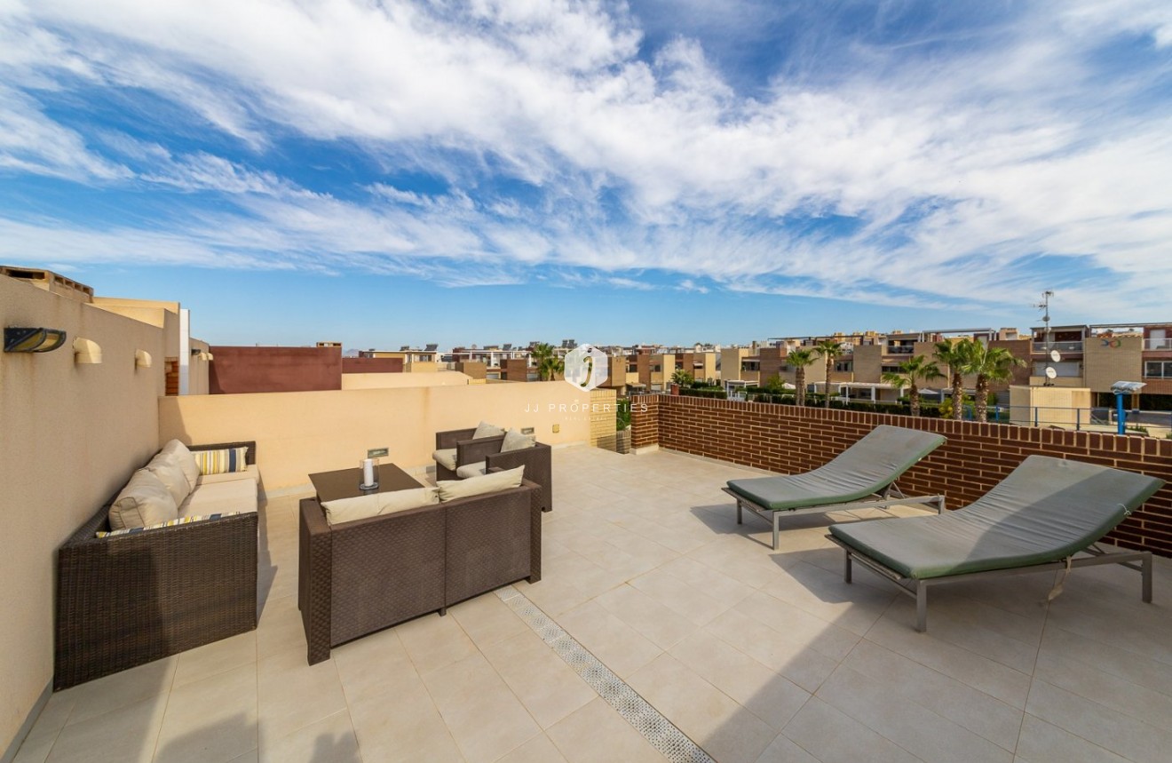 Segunda mano - Chalet -
Torrevieja - Sector 25