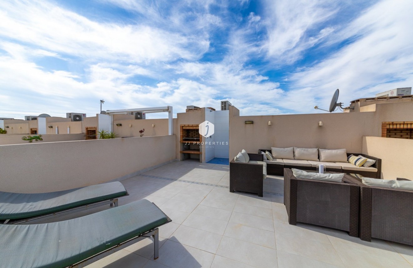 Segunda mano - Chalet -
Torrevieja - Sector 25