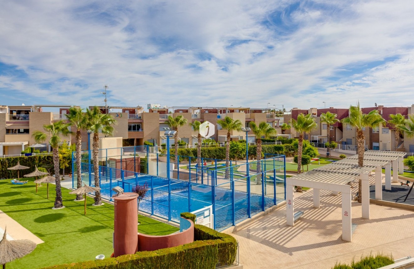 Segunda mano - Chalet -
Torrevieja - Sector 25