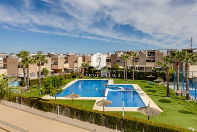 Segunda mano - Chalet -
Torrevieja - Sector 25