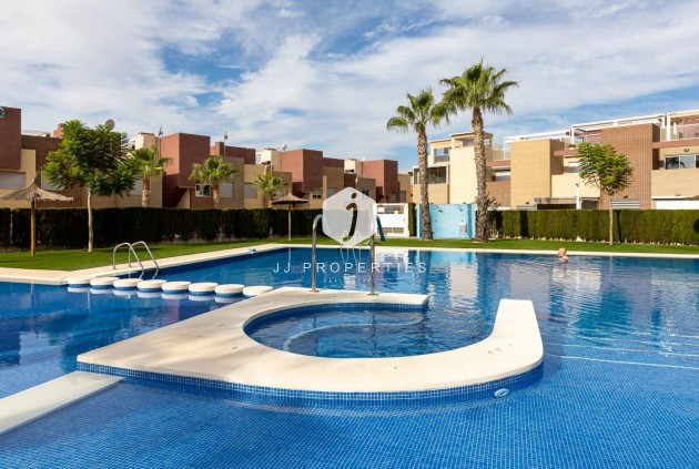 Segunda mano - Chalet -
Torrevieja - Sector 25