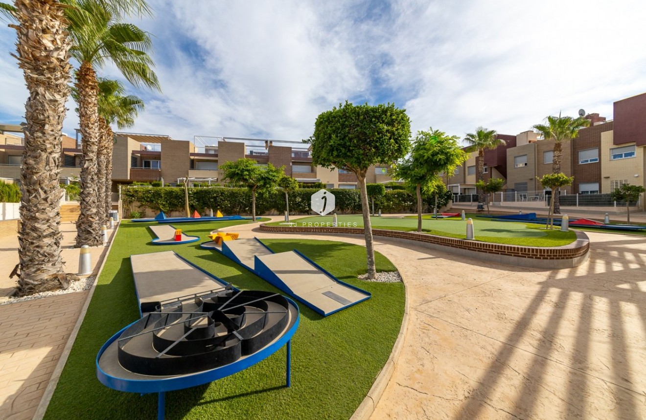 Segunda mano - Chalet -
Torrevieja - Sector 25