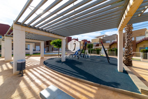 Segunda mano - Chalet -
Torrevieja - Sector 25