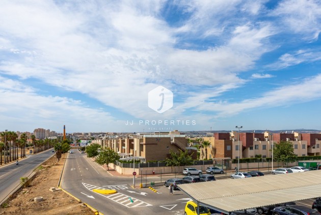 Segunda mano - Chalet -
Torrevieja - Sector 25