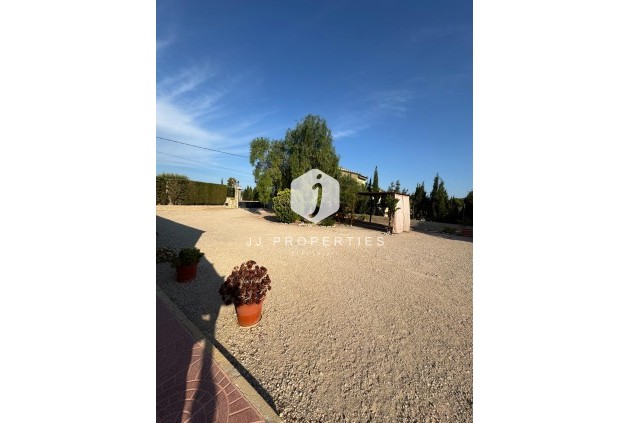 Segunda mano - Villa -
Albatera - Partida Lomas