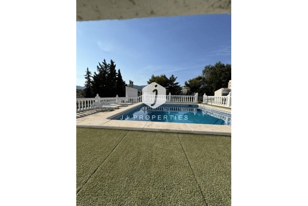 Segunda mano - Villa -
Albatera - Partida Lomas