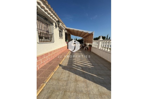 Segunda mano - Villa -
Albatera - Partida Lomas