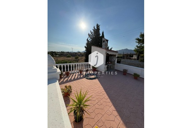 Segunda mano - Villa -
Albatera - Partida Lomas