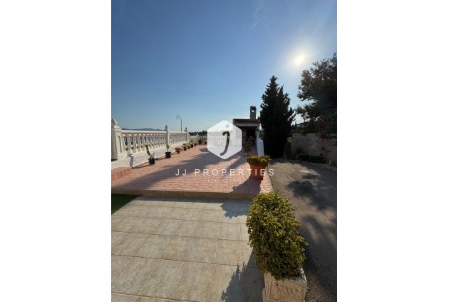 Segunda mano - Villa -
Albatera - Partida Lomas