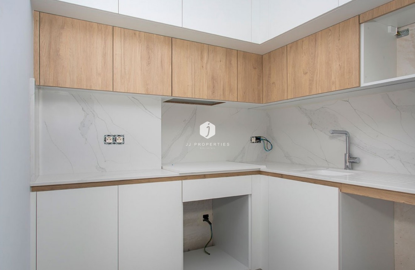 D'occasion - Appartement -
Torrevieja - Costa Blanca