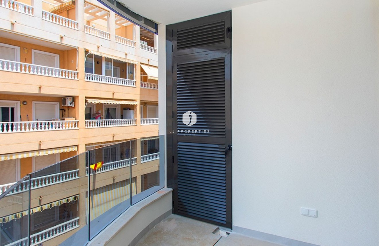 D'occasion - Appartement -
Torrevieja - Costa Blanca