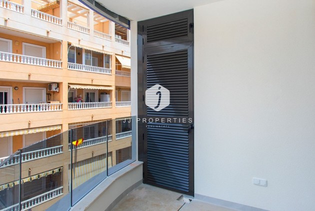 D'occasion - Appartement -
Torrevieja - Costa Blanca