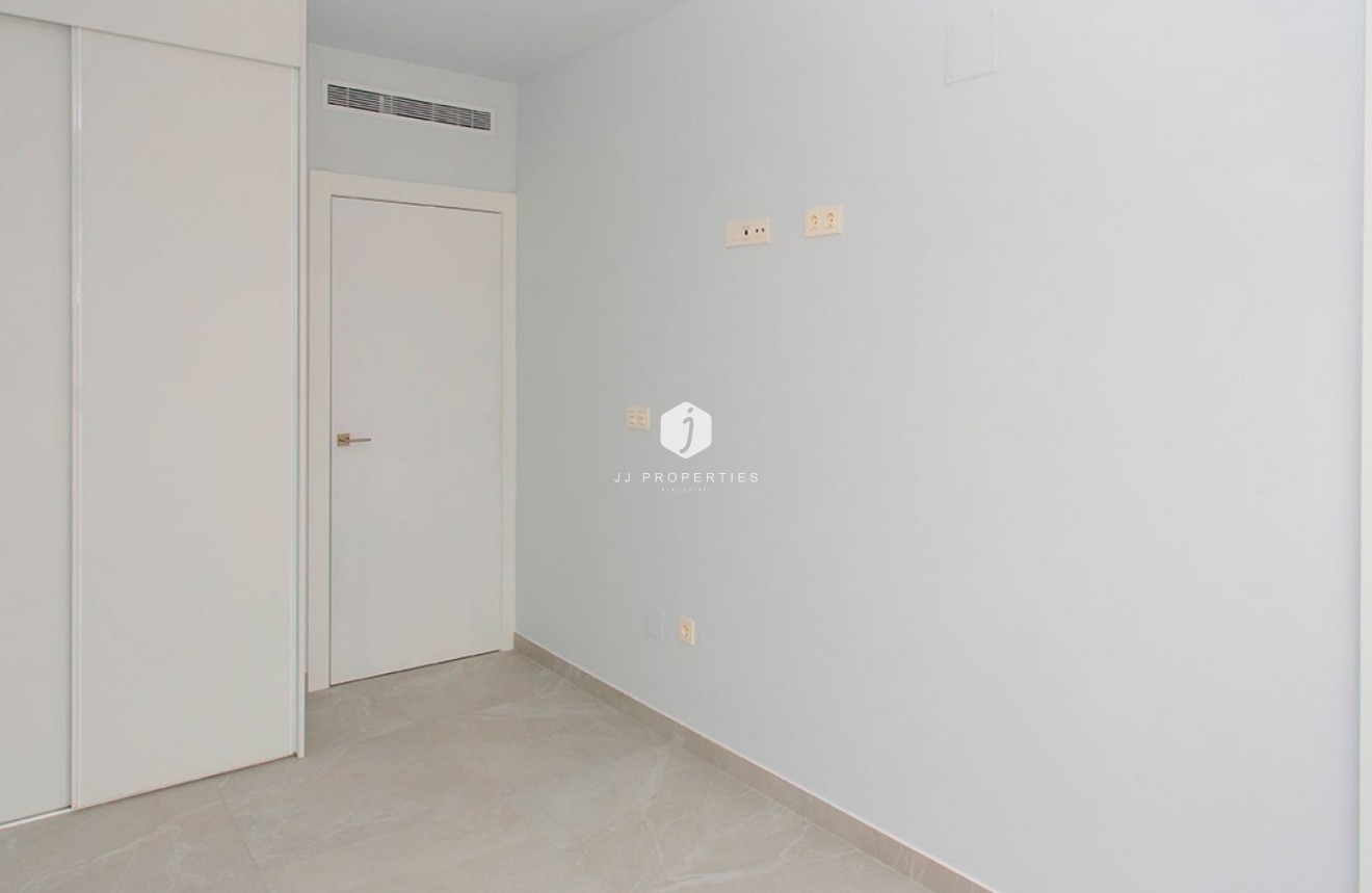 D'occasion - Appartement -
Torrevieja - Costa Blanca