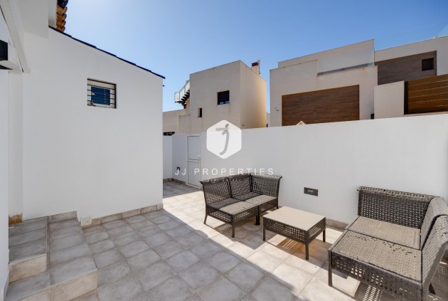 Segunda mano - Villa -
Torrevieja - aguas nuevas