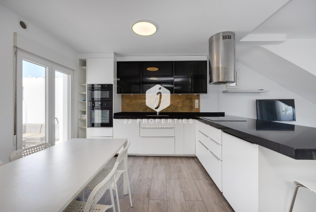 Segunda mano - Villa -
Torrevieja - aguas nuevas