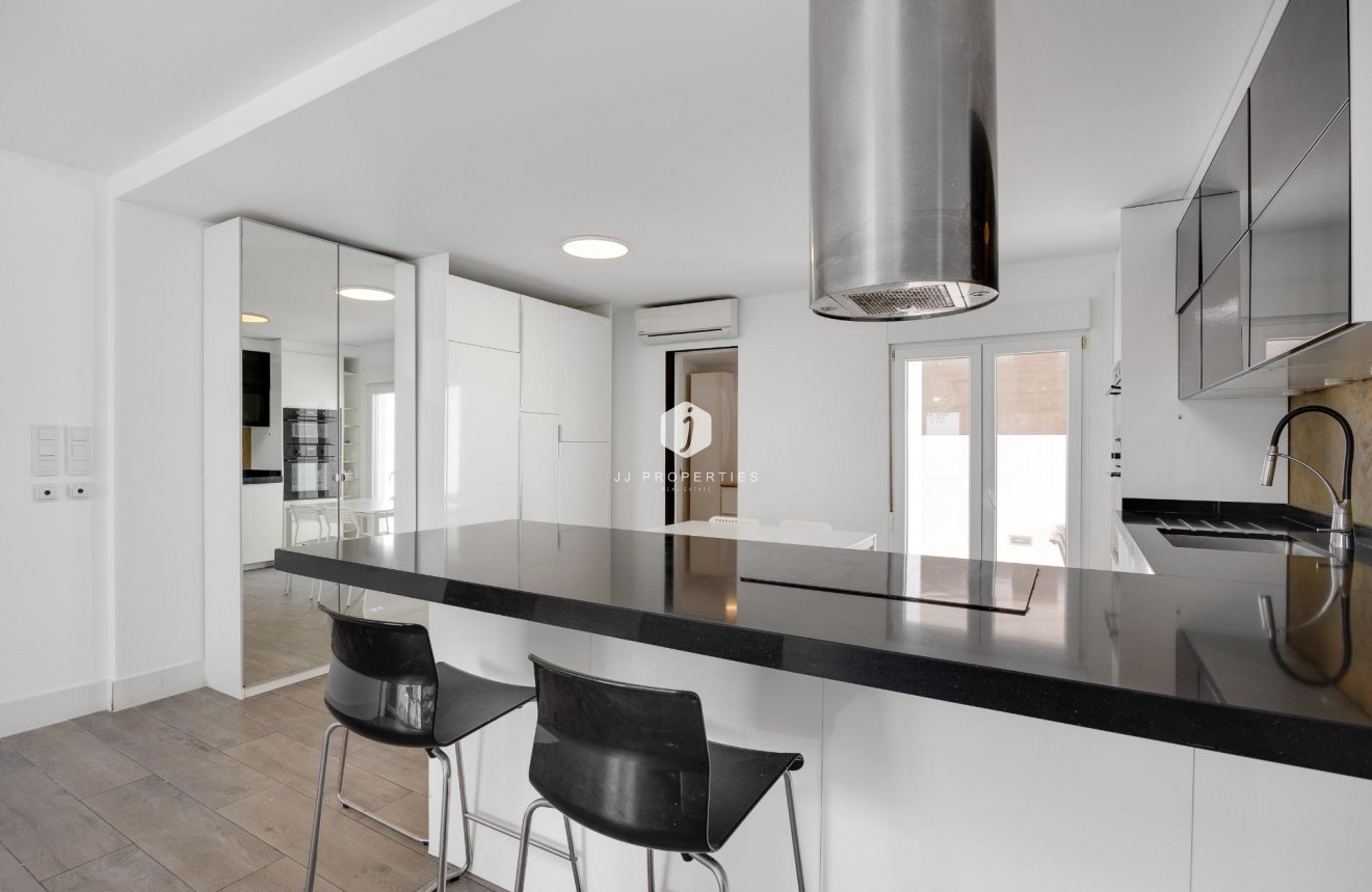 Segunda mano - Villa -
Torrevieja - aguas nuevas