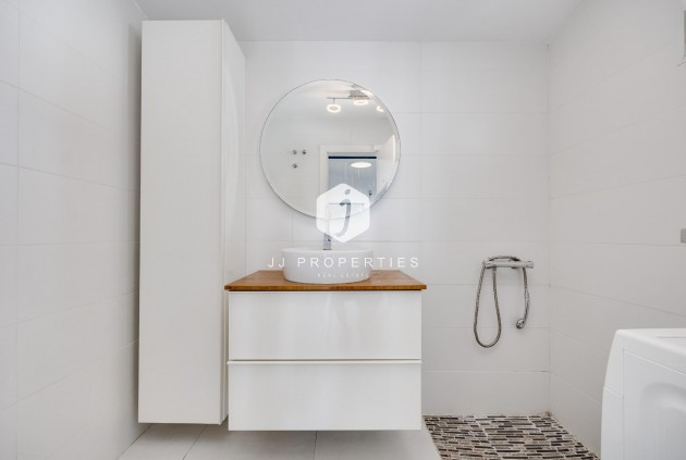 Segunda mano - Villa -
Torrevieja - aguas nuevas