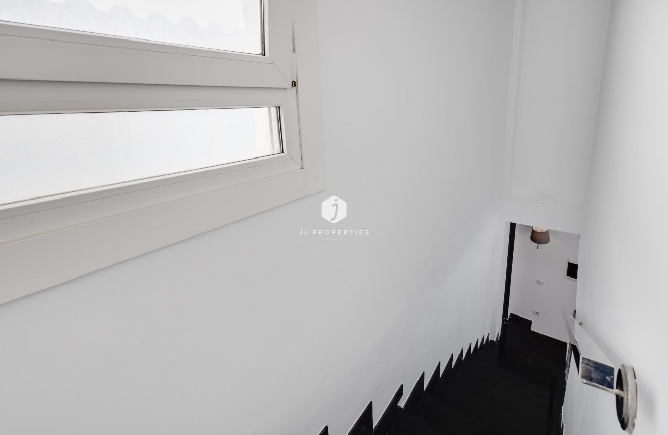 Segunda mano - Villa -
Torrevieja - aguas nuevas